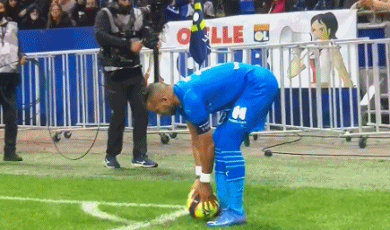 莫雷诺：今天我们看似掌控了局面，其实马竞是在等着机会打反击（莫雷诺：我们看似掌控比赛，马竞实则在伺机反击）