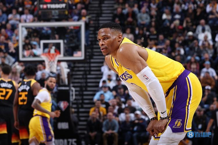 米体：法国电视台取消转播年轻人vs里尔，因前者胸前广告违规（米体：法国电视台因胸前广告违规，叫停年轻人对阵里尔的转播）