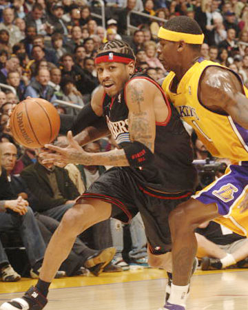 半场战报：乌迪内斯0-0博洛尼亚（半场快讯：乌迪内斯与博洛尼亚0-0暂时战平）