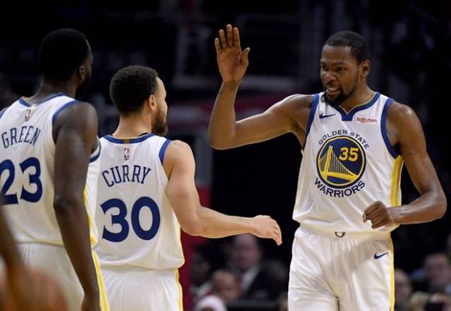 拜仁3-1逆转葡体，格纳布里传射、卡尔、塔破门，基米希乌龙（拜仁3-1逆转击败葡体：格纳布里一传一射，卡尔与塔建功，基米希自摆乌龙）