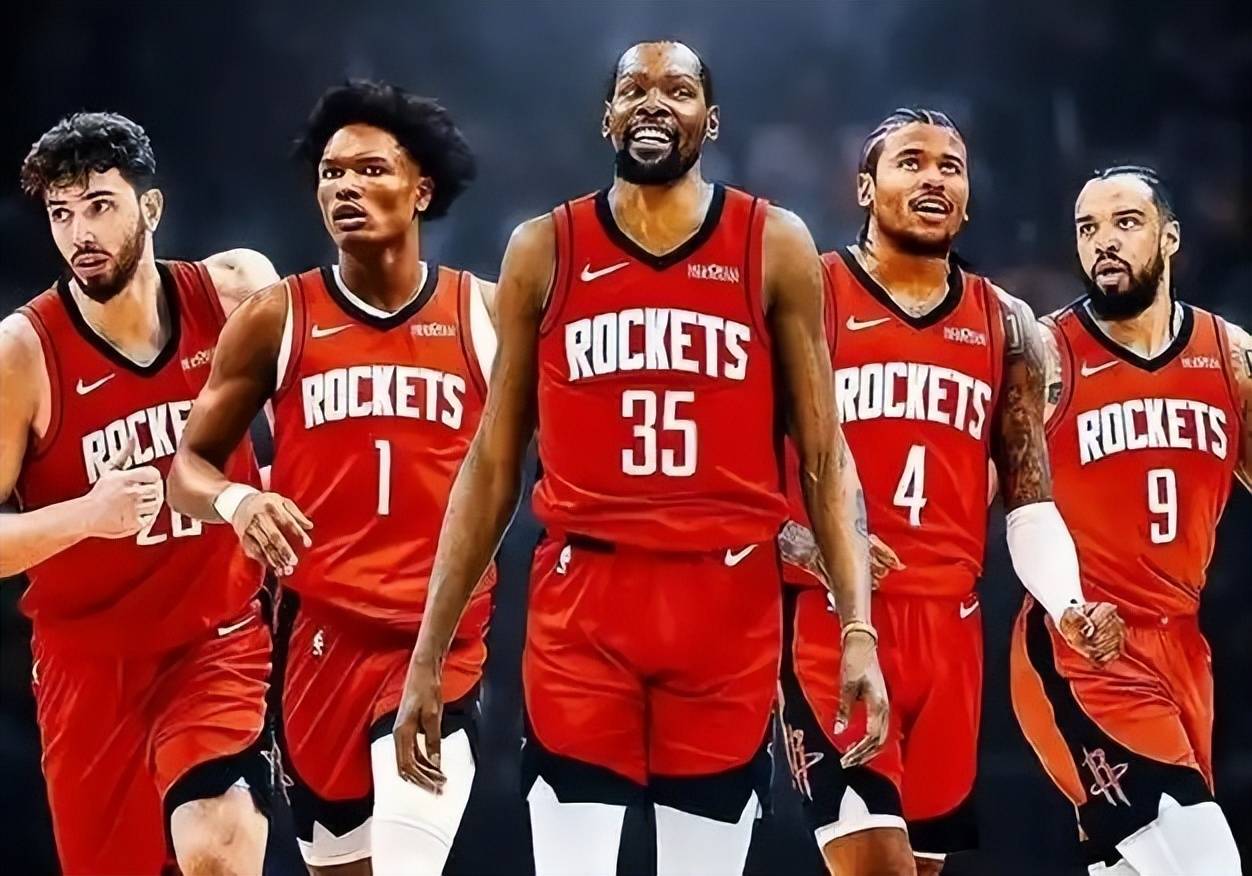 支持家乡球队，费德勒现身巴塞尔主场看台看对阵维拉的比赛（费德勒现身巴塞尔主场为家乡队助威，观战对阵维拉的比赛）