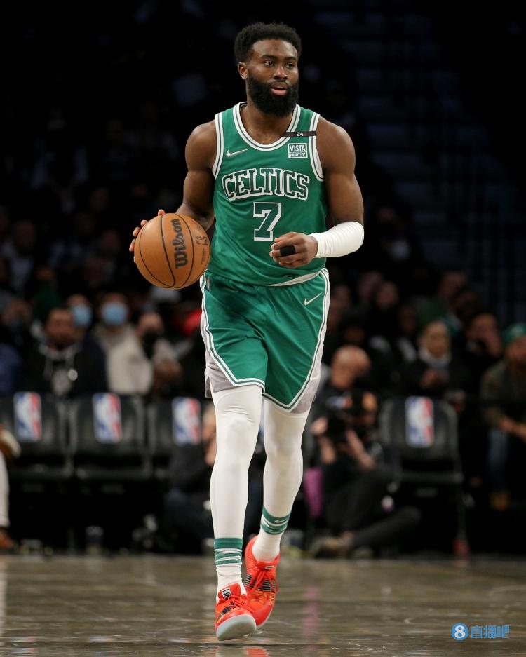 菲尔米诺：我很喜欢维尼修斯，但利物浦对阵皇马我希望红军赢（菲尔米诺：欣赏维尼修斯，但对阵皇马仍盼红军取胜）