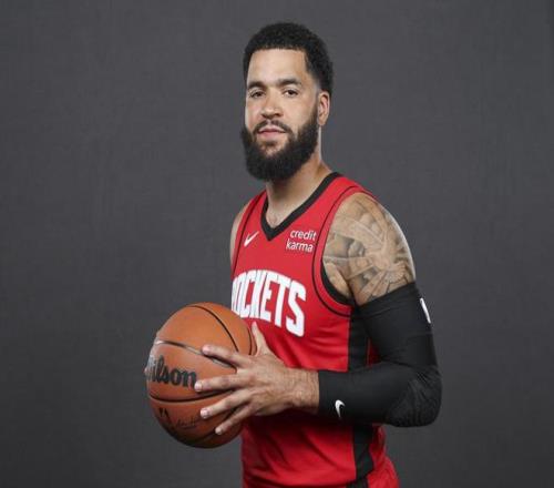 18岁中场奇才成为豪门猎物：皇马巴黎阿森纳下场，6000万估值不低（18岁中场天才成豪门抢手货：皇马、巴黎、阿森纳齐出击，身价约6000万）