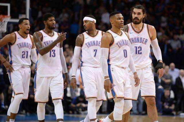 历史首次女裁判担任中超主裁，董方雨将执法西海岸vs亚泰（中超史上首位女主裁亮相：董方雨将吹罚西海岸对阵亚泰）