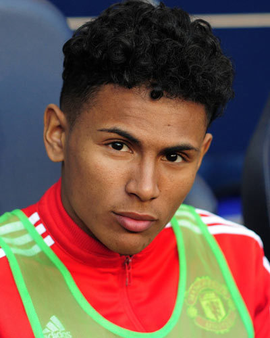 皮西利女友透露自己曾被前男友虐待：不要让别人控制你（皮西利女友自述曾遭前任虐待：别让他人掌控你）