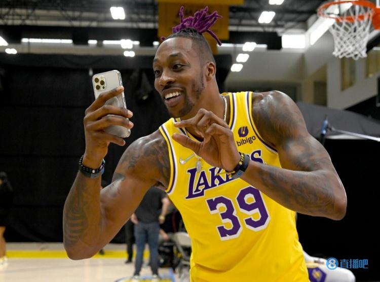 恩里克：裁判只给卡马拉黄牌？只能说舍瓦利耶很幸运没受大伤（恩里克质疑仅罚卡马拉黄牌：舍瓦利耶幸运未受重伤）