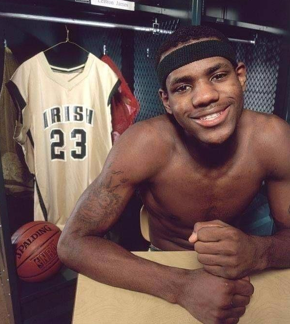 记者：国米不可能在冬窗签阿德耶米，他们满意现有的4名前锋（记者称国米冬窗不会引进阿德耶米，已对现有四名前锋满意）