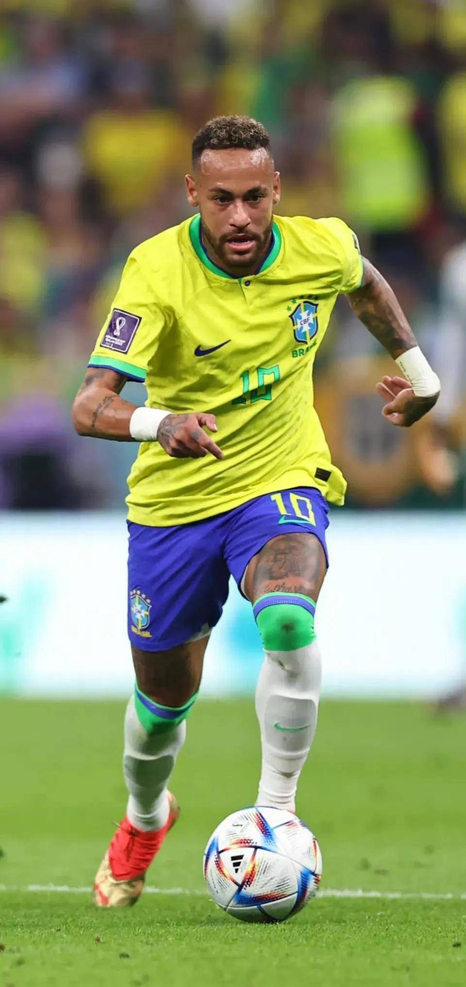 邮报：曼联计划在转会市场全力支持阿莫林 内部认为逐渐走上正路（《邮报》：曼联拟在引援方面全力支持阿莫林，队内评估球队已渐入正轨）