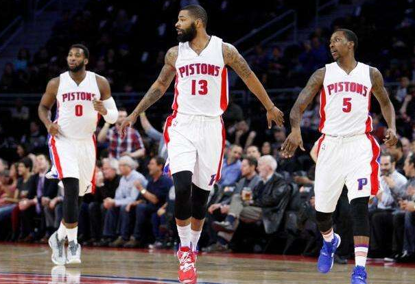 本赛季俱乐部双人组进球榜：凯恩+迪亚斯37球高居第一（本赛季俱乐部双人进球榜：凯恩与迪亚斯合计37球领跑）