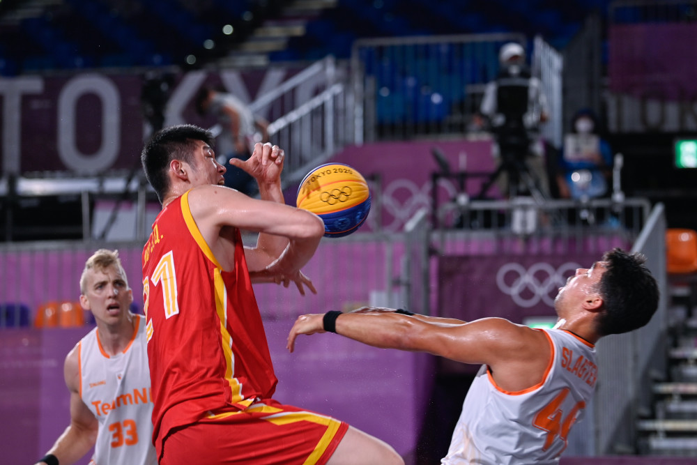 本赛季至今欧洲五大联赛抢断榜：帕利尼亚49次居首（帕利尼亚49次抢断领跑本赛季欧洲五大联赛）